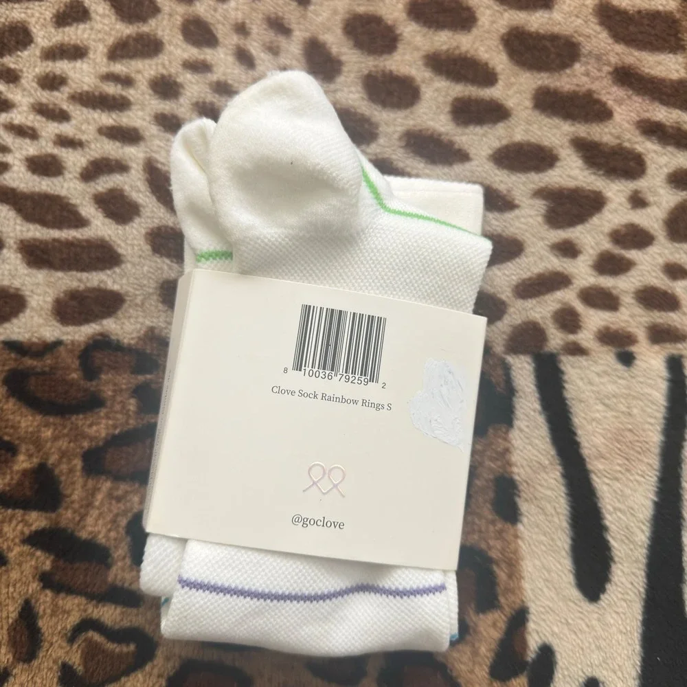 Clove Rainbow Rings White Striped Crew Socks Small Healthcare Nursing